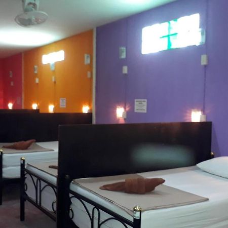 Baan Mook Anda Hostel Ко-Ланта Экстерьер фото