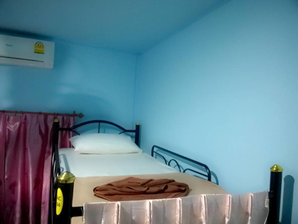 Baan Mook Anda Hostel Ко-Ланта Номер фото