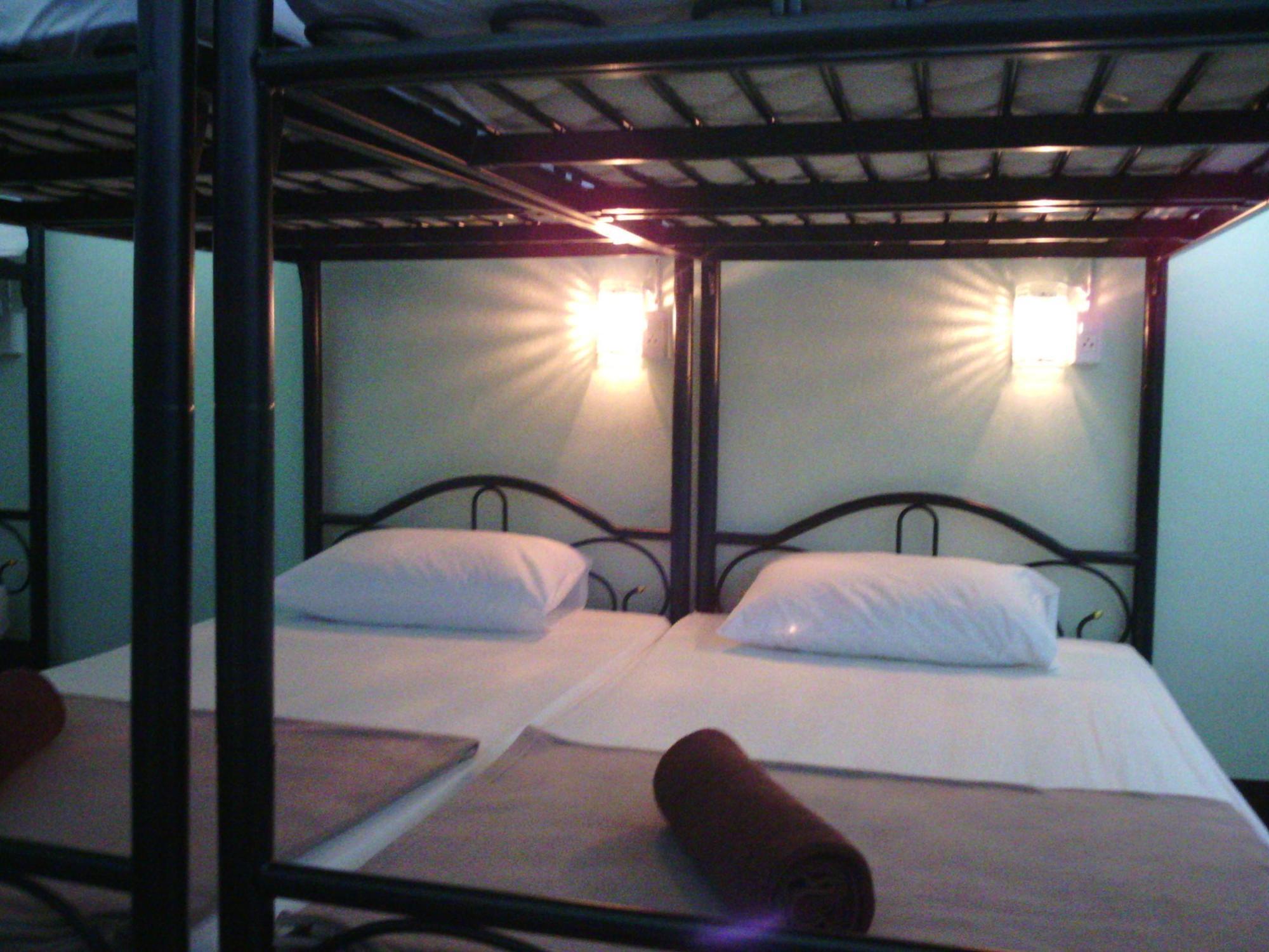 Baan Mook Anda Hostel Ко-Ланта Экстерьер фото