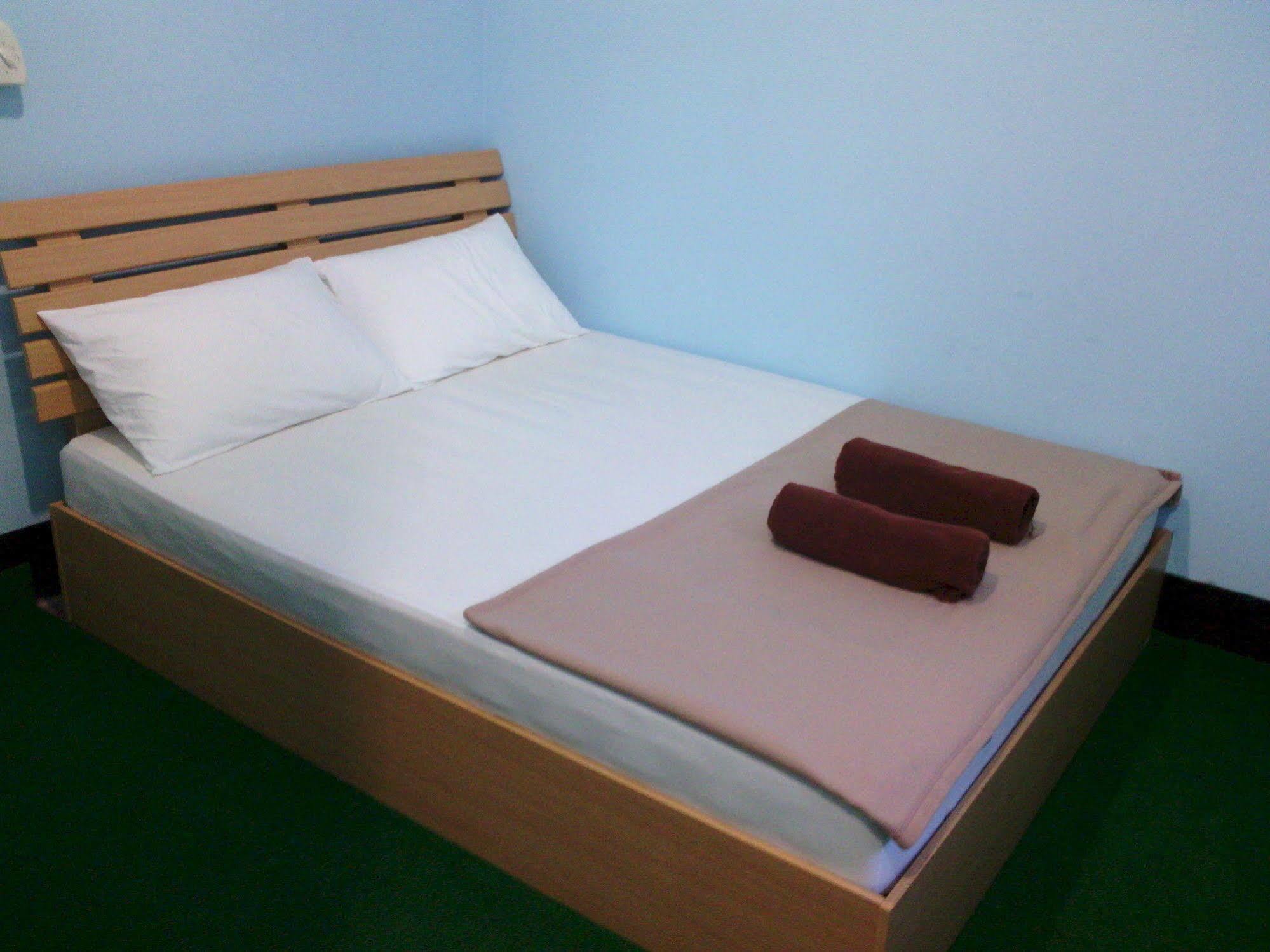 Baan Mook Anda Hostel Ко-Ланта Экстерьер фото