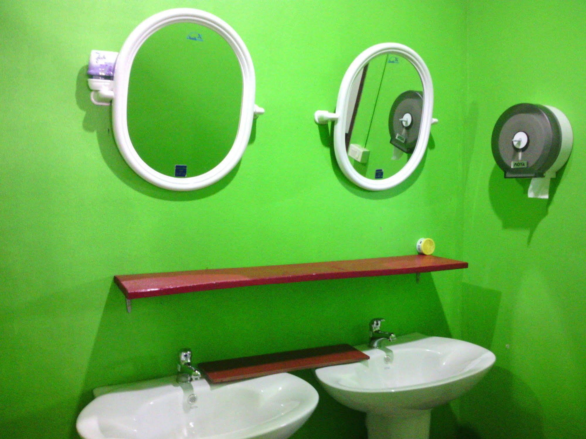 Baan Mook Anda Hostel Ко-Ланта Экстерьер фото
